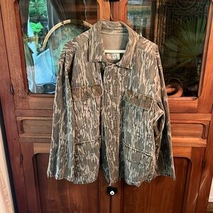 Men’s vintage mossy oak bottomland button down.  XXL